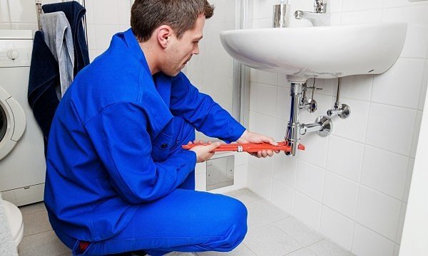 Профессиональная замена сифона